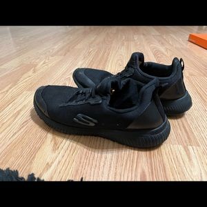 Sketchers work shoes non slip